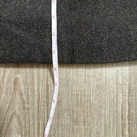 DKNY Wool Blend herringbone Brown Long Coat Size 42 Shoulder Pads Button Closure - Picture 15 of 15